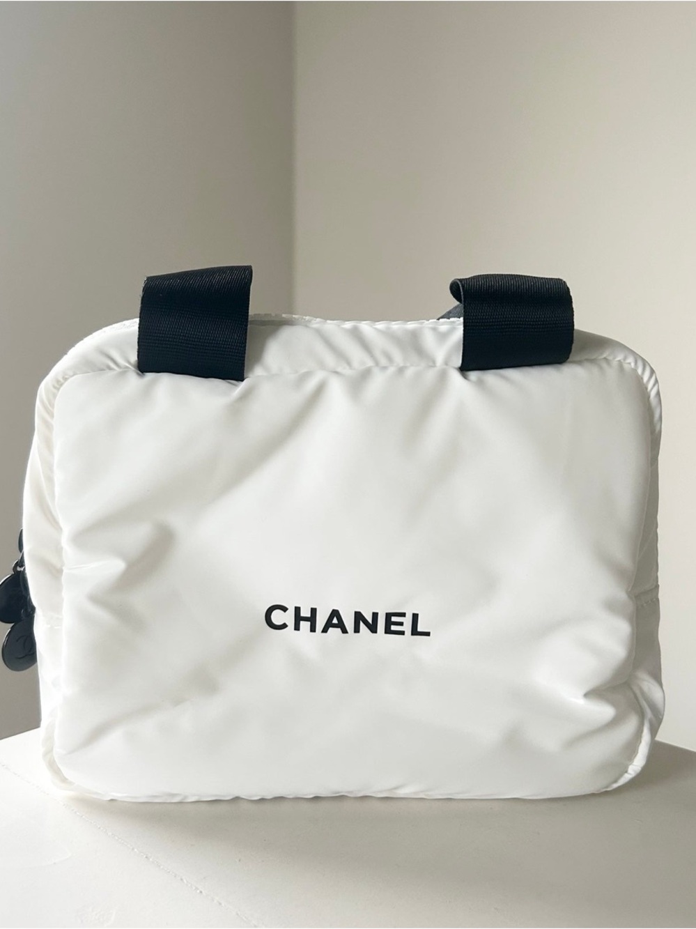 Chanel - Picture 3 of 6
